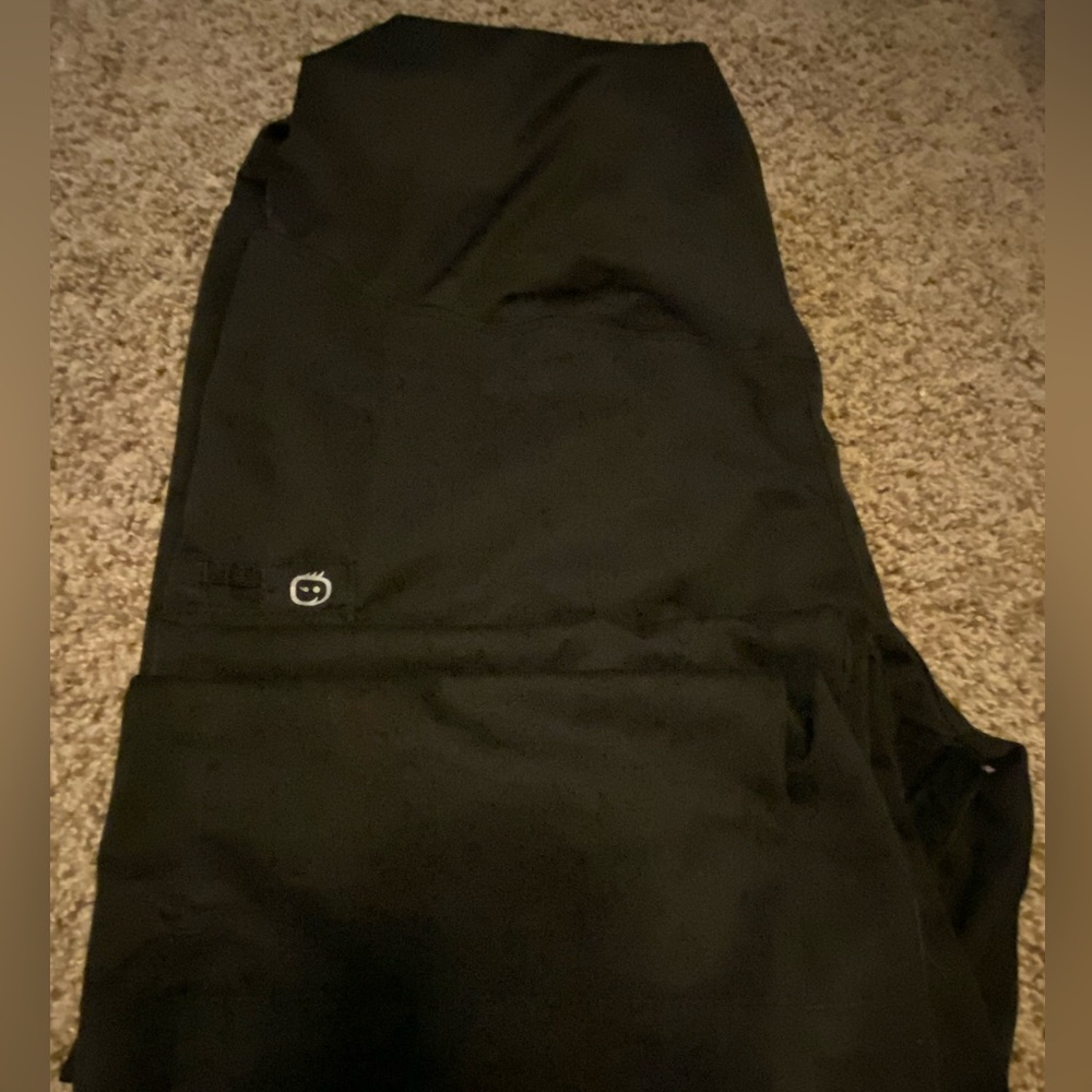 Large Wonder wink maternity. Almost new condition. Black